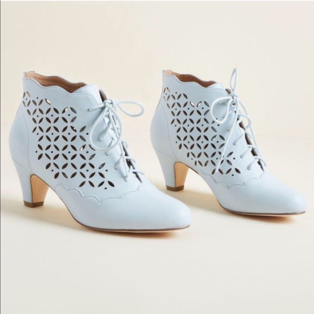 ModCloth Chelsea Crew Old World Bold Booties 6